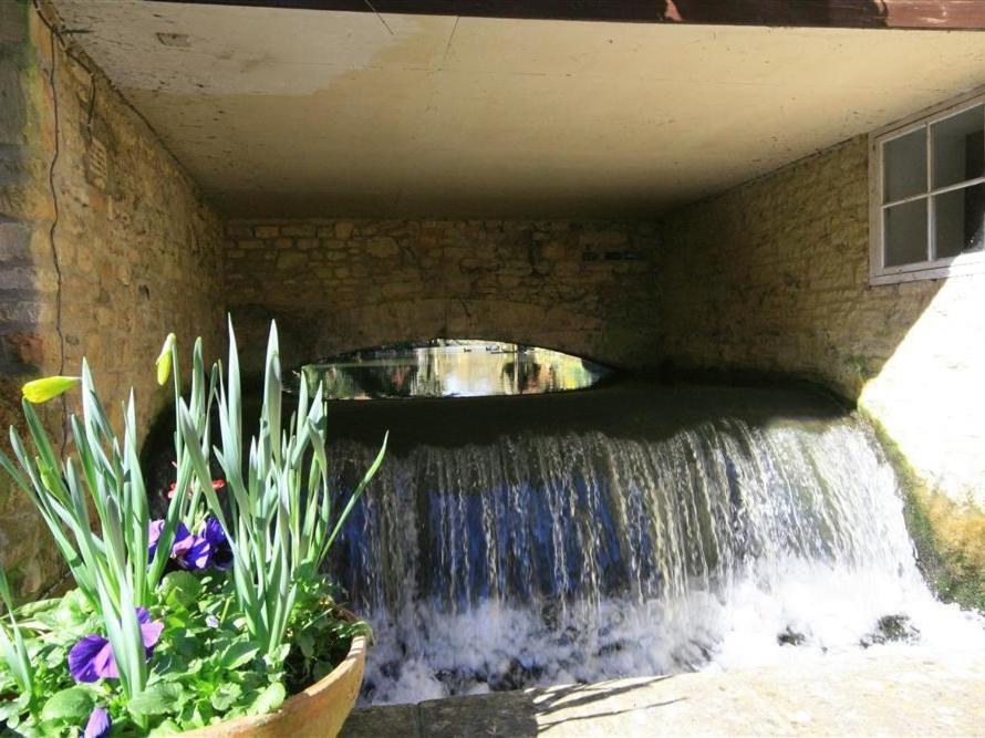 Cider Press Villa Burford Luaran gambar